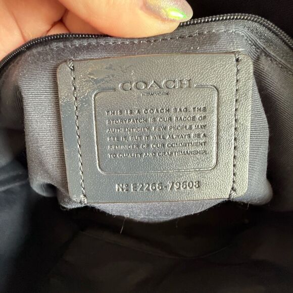 Coach Gallery Cross Grain Leather Tote - Picture 14 of 14